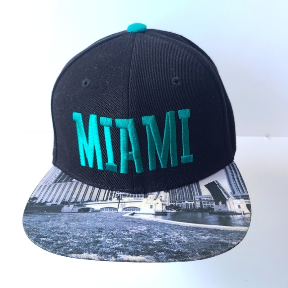 Miami Hat Brickell Ave Drawbridge Cap Flat Bill Black Blue Embroidered Snapback - Picture 2 of 4